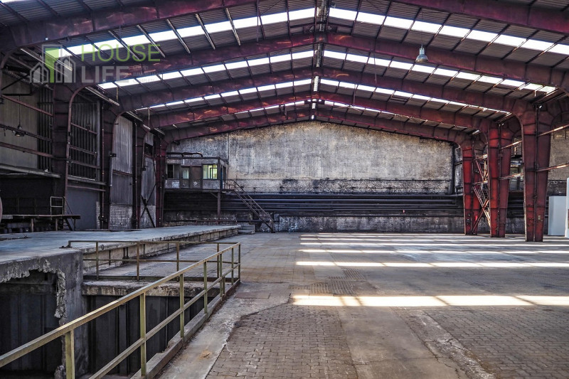 VALDASTICO: Proponiamo in vendita CAPANNONE a destinazione industriale di circa 2.200 mq, con alt...