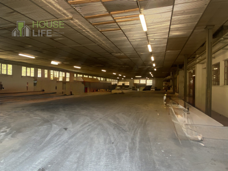 VALDASTICO: Proponiamo in vendita CAPANNONE a destinazione industriale di circa 2.200 mq, con alt...