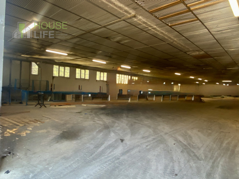 VALDASTICO: Proponiamo in vendita CAPANNONE a destinazione industriale di circa 2.200 mq, con alt...