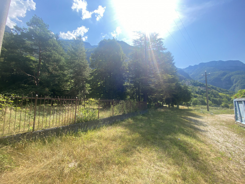 VALDASTICO: Proponiamo in vendita CAPANNONE a destinazione industriale di circa 2.200 mq, con alt...