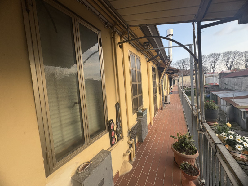 Proponiamo in vendita appartamento situato nel quartiere residenziale di Chiesanuova, una zona be...