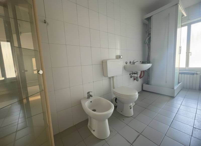 Proponiamo in vendita appartamento situato nel quartiere residenziale di Chiesanuova, una zona be...