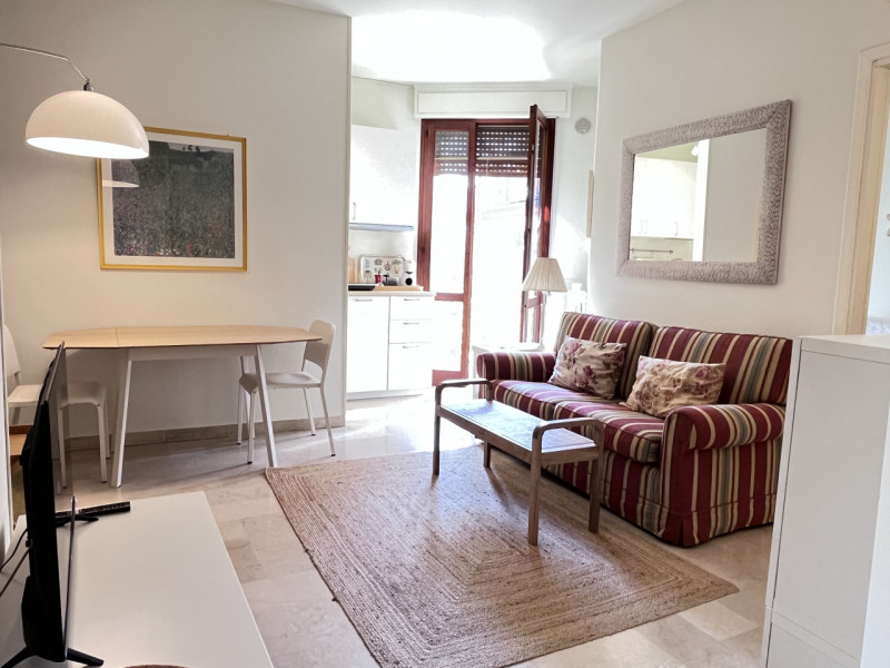 NELLE IMMEDIATE ADIACENZE DELLA CHIESA DI SANTA SOFIA PROPONIAMO SPLENDIDO APPARTAMENTINO DI 50 M...