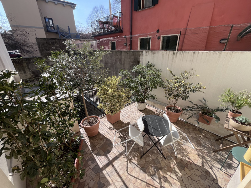 NELLE IMMEDIATE ADIACENZE DELLA CHIESA DI SANTA SOFIA PROPONIAMO SPLENDIDO APPARTAMENTINO DI 50 M...