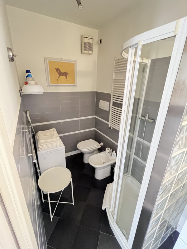 NELLE IMMEDIATE ADIACENZE DELLA CHIESA DI SANTA SOFIA PROPONIAMO SPLENDIDO APPARTAMENTINO DI 50 M...