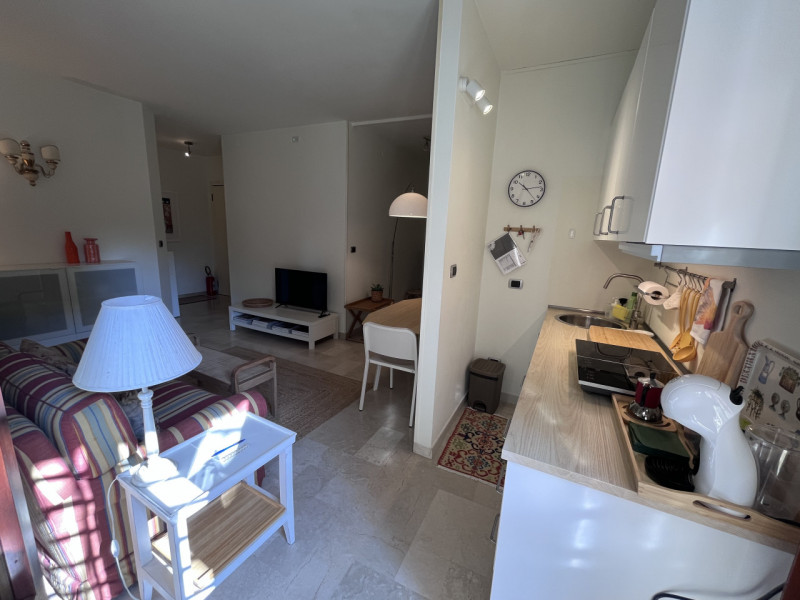 NELLE IMMEDIATE ADIACENZE DELLA CHIESA DI SANTA SOFIA PROPONIAMO SPLENDIDO APPARTAMENTINO DI 50 M...