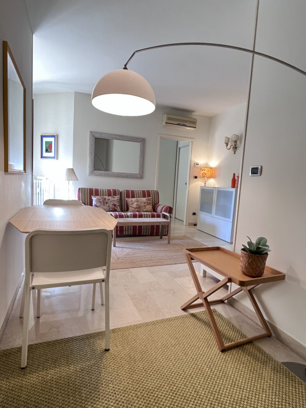 NELLE IMMEDIATE ADIACENZE DELLA CHIESA DI SANTA SOFIA PROPONIAMO SPLENDIDO APPARTAMENTINO DI 50 M...