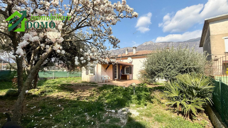 Piovene Rocchette: casa singola con ampio giardino privato €219.000 info 0445 824740

BUONI MOTIV...