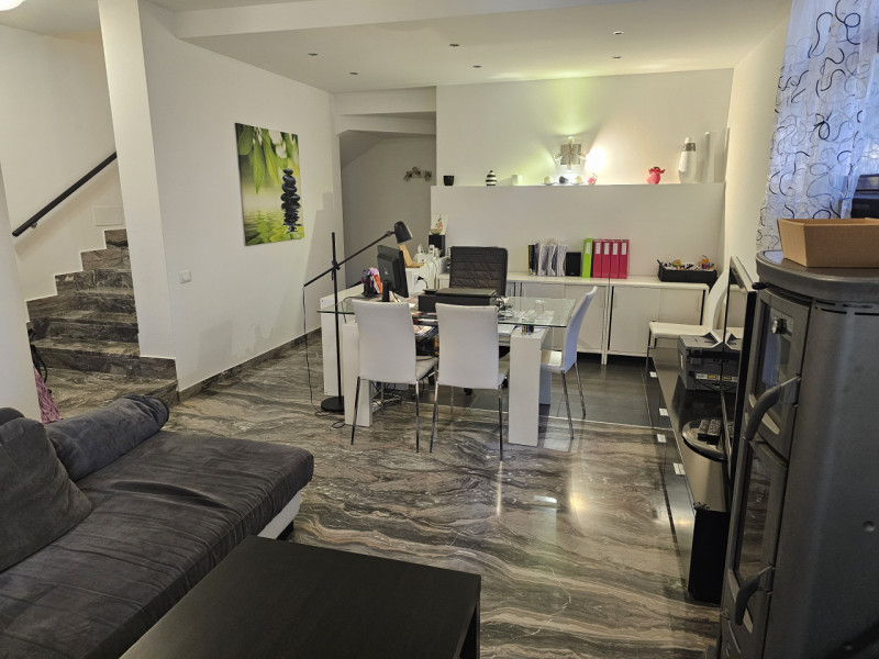 Abano Terme – Quartiere San Lorenzo
Ampia porzione di villa ristrutturata, con spazi generosi e f...