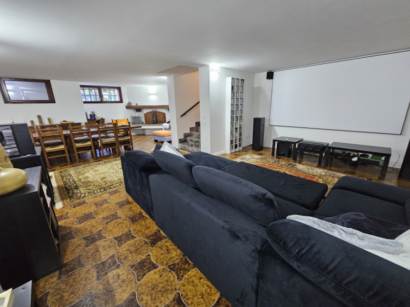 Abano Terme – Quartiere San Lorenzo
Ampia porzione di villa ristrutturata, con spazi generosi e f...