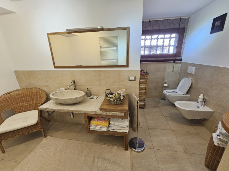 Abano Terme – Quartiere San Lorenzo
Ampia porzione di villa ristrutturata, con spazi generosi e f...