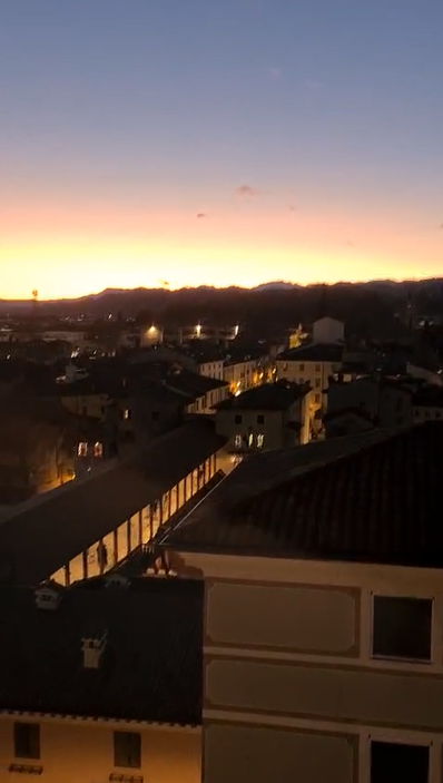 Unico! Semplicemente introvabile, in pieno centro storico, appartamento su 2 livelli con terrazza...