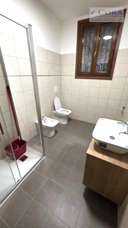 Teolo Rovolon Collina - Affittasi Appartamento Arredato con terrazza e Una Camera. Nelle vicinanz...