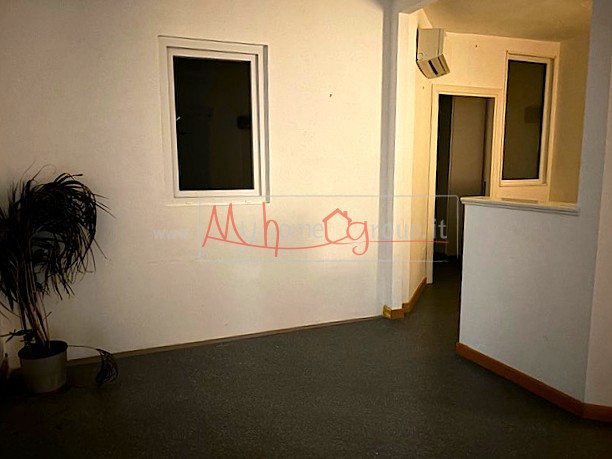 PALESTRO - (Rif.A421-s) - In posizione strategica e senza spese condominiali, proponiamo in vendi...