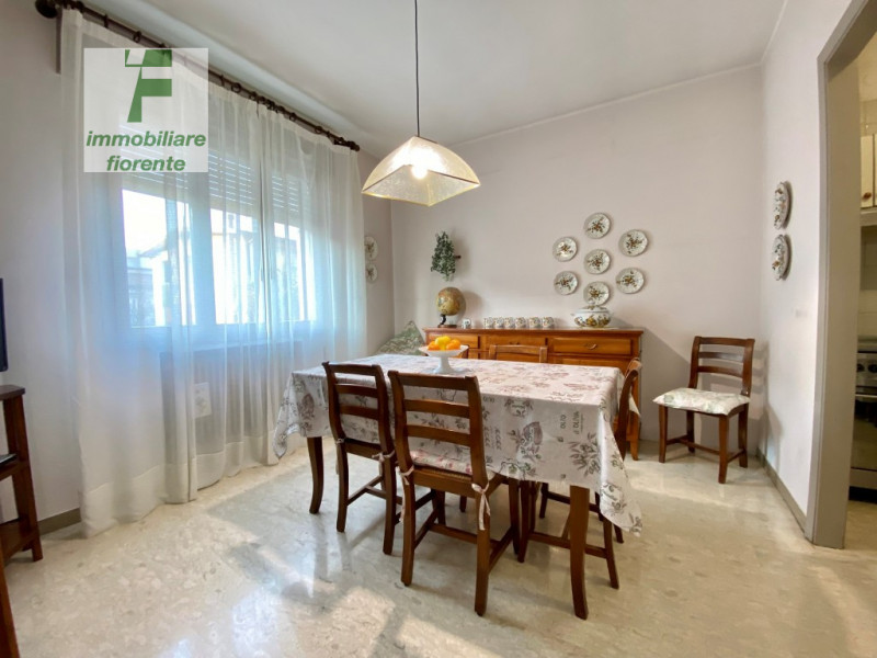 In quartiere residenziale, comoda al centro città, a pochi passi dalla futura fermata del tram. S...