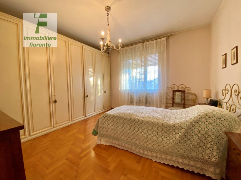 In quartiere residenziale, comoda al centro città, a pochi passi dalla futura fermata del tram. S...