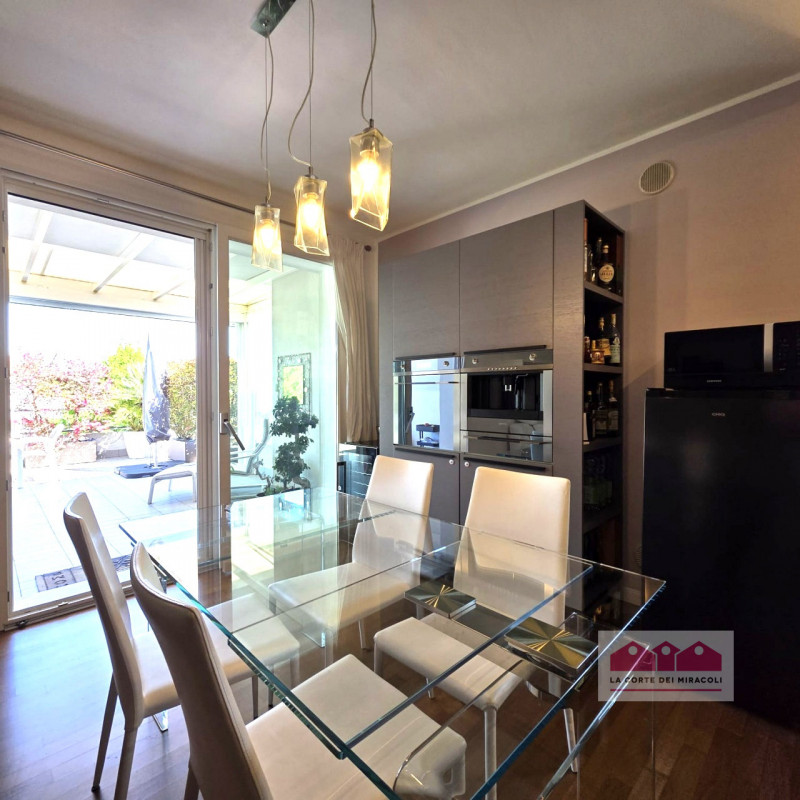 CAMISANO VICENTINO: CENTRALISSIMO SEMIATTICO CON INTROVABILE TERRAZZA PANORAMICA AL PIANO SECONDO...