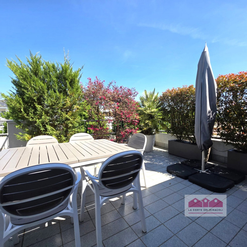 CAMISANO VICENTINO: CENTRALISSIMO SEMIATTICO CON INTROVABILE TERRAZZA PANORAMICA AL PIANO SECONDO...