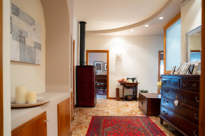 Vendesi a Cittadella, zona borgo Padova, appartamento di 170 mq su palazzina di sole 2 unità. L'a...