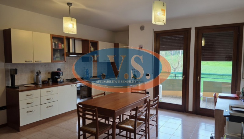 MONTEGALDA (VI): In una posizione strategica a soli 2 minuti a piedi dal centro del paese, propon...