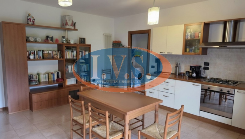 MONTEGALDA (VI): In una posizione strategica a soli 2 minuti a piedi dal centro del paese, propon...