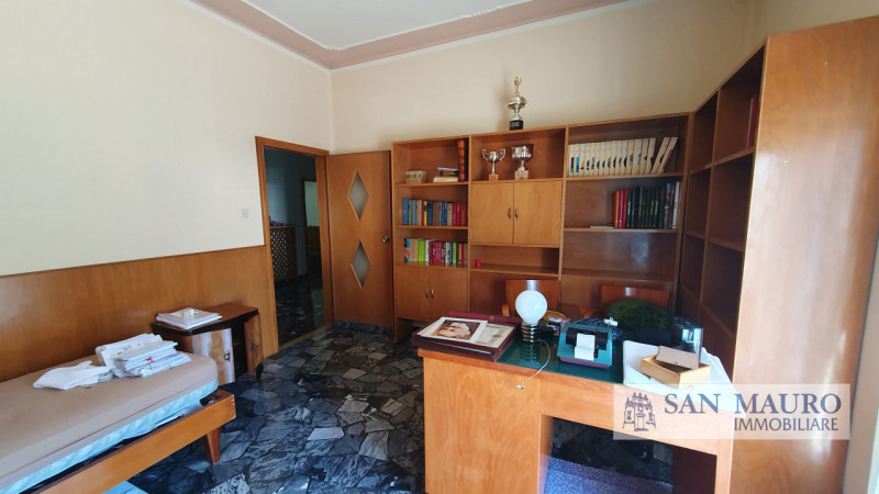 VICENZA Loc. CAMPEDELLO: A pochi minuti dalla città e all'ingresso della tangenziale sud proponia...