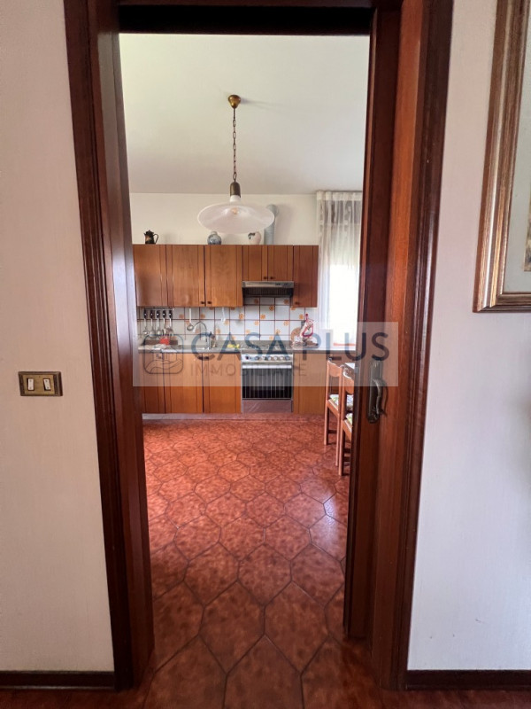 BASSANO DEL GRAPPA: NS ESCLUSIVA

Bassano del Grappa – Ampio appartamento fine anni '70 con due c...