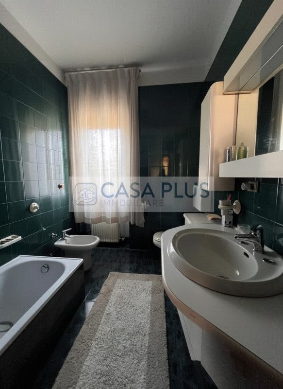 BASSANO DEL GRAPPA: NS ESCLUSIVA

Bassano del Grappa – Ampio appartamento fine anni '70 con due c...