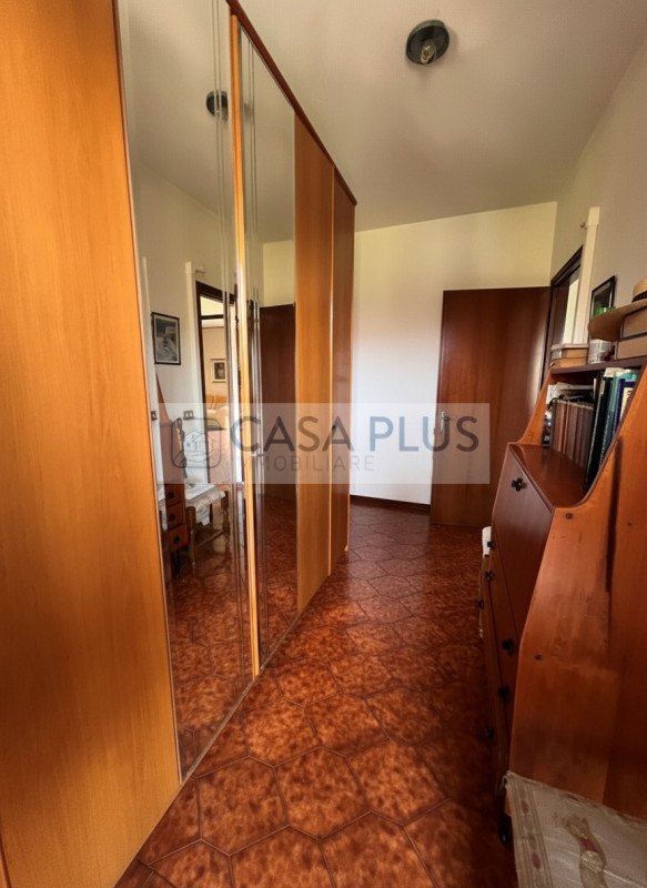 BASSANO DEL GRAPPA: NS ESCLUSIVA

Bassano del Grappa – Ampio appartamento fine anni '70 con due c...