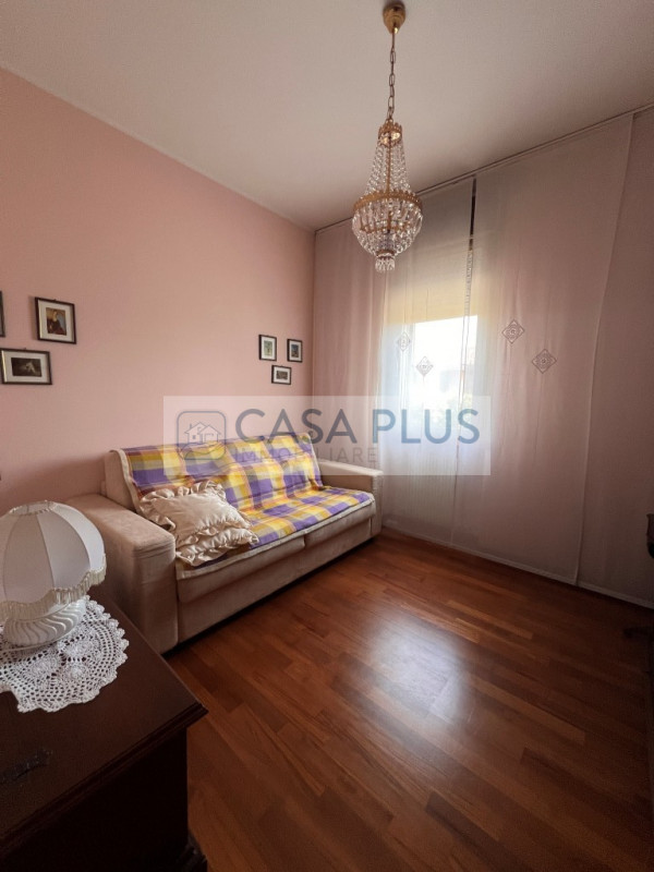 BASSANO DEL GRAPPA: NS ESCLUSIVA

Bassano del Grappa – Ampio appartamento fine anni '70 con due c...