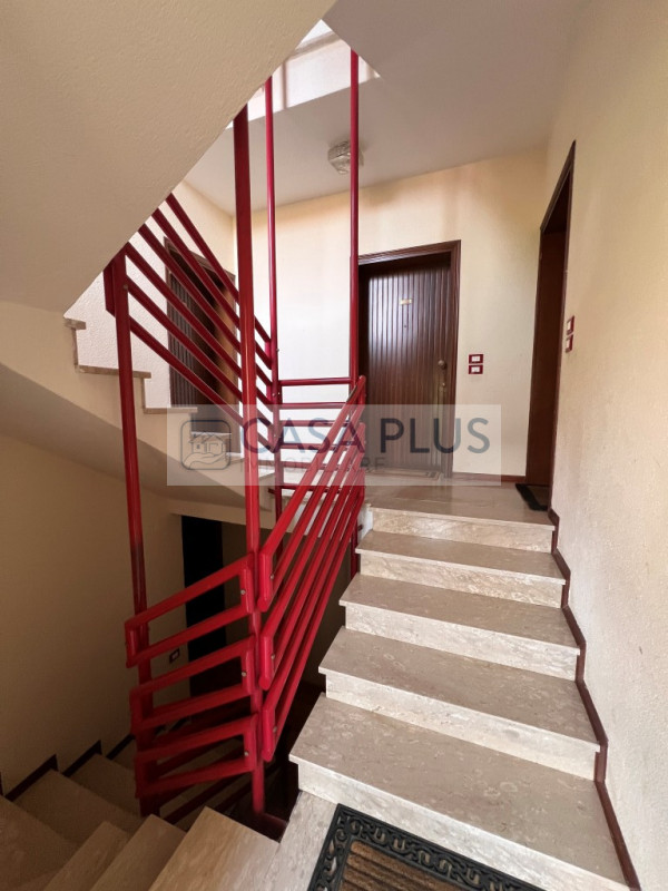 BASSANO DEL GRAPPA: NS ESCLUSIVA

Bassano del Grappa – Ampio appartamento fine anni '70 con due c...