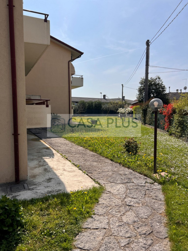 BASSANO DEL GRAPPA: NS ESCLUSIVA

Bassano del Grappa – Ampio appartamento fine anni '70 con due c...