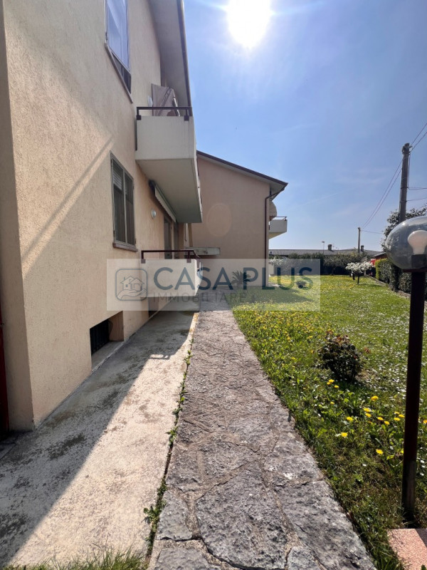 BASSANO DEL GRAPPA: NS ESCLUSIVA

Bassano del Grappa – Ampio appartamento fine anni '70 con due c...