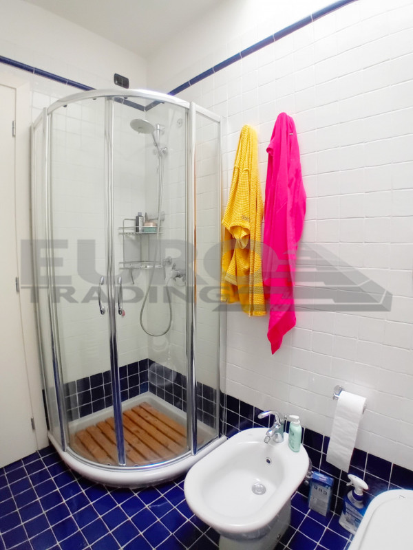 DOSSON: Scopri questa splendida villa a schiera centrale, situata nel rinomato comune di Casier, ...