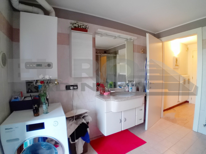 DOSSON: Scopri questa splendida villa a schiera centrale, situata nel rinomato comune di Casier, ...