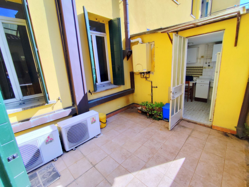 SPAZIOSO 1 CAMERA IN PIENO CENTRO €.232.000 - rif.RPCS299

Ti proponiamo un'ottima opportunità: u...