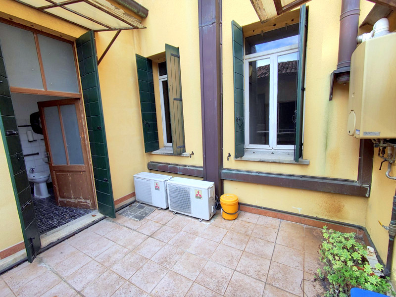 SPAZIOSO 1 CAMERA IN PIENO CENTRO €.232.000 - rif.RPCS299

Ti proponiamo un'ottima opportunità: u...