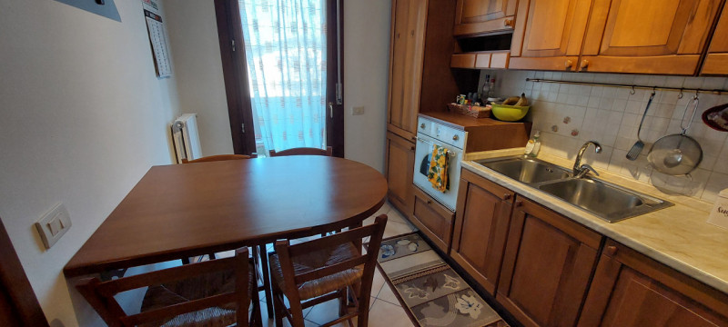 Curtarolo, appartamento TRICAMERE situato in un contesto tranquillo e signorile, al piano secondo...