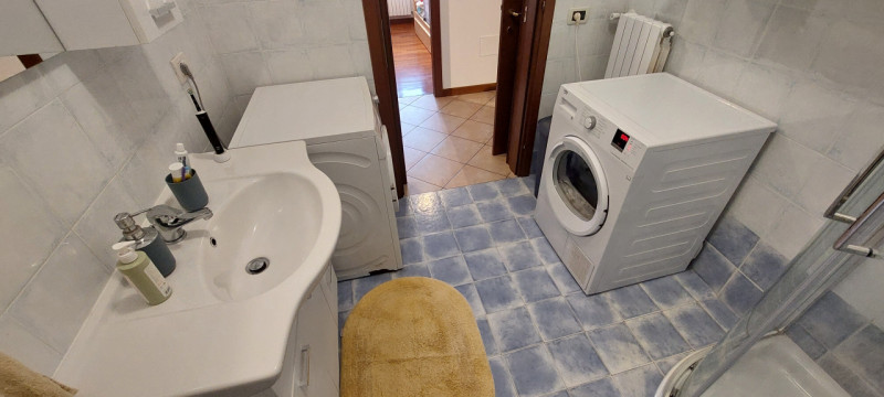 Curtarolo, appartamento TRICAMERE situato in un contesto tranquillo e signorile, al piano secondo...