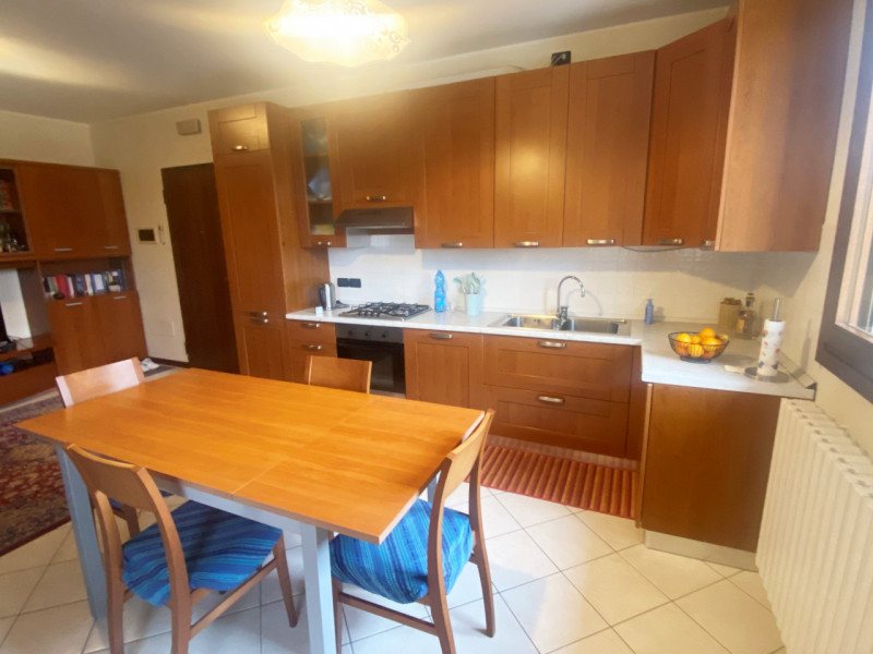 Nella frazione di Castelminio di Resana proponiamo in locazione un appartamento bilocale, posto a...