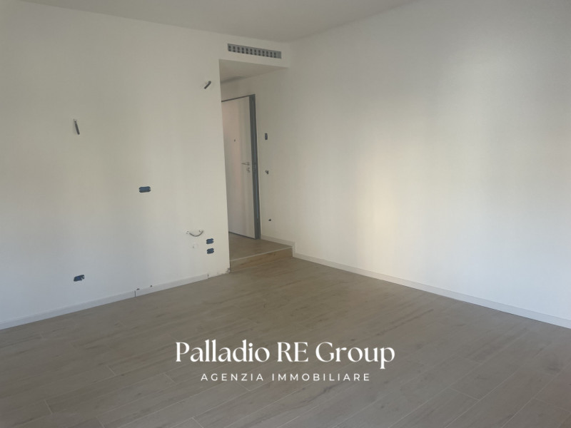 ULTIMA DISPONIBILITA' DI BICAMERE CON GIARDINETTO PRIVATO, su piccola palazzina oggetto di comple...