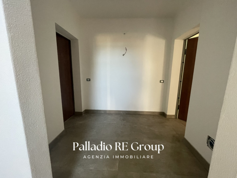 ULTIMA DISPONIBILITA' DI BICAMERE CON GIARDINETTO PRIVATO, su piccola palazzina oggetto di comple...
