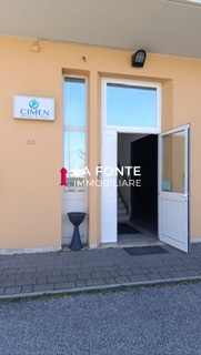 Padova, Camin, Ufficio Mq 310 INDIPENDENTE con Ingresso e Piccoli Depositi al piano terra, Sala R...