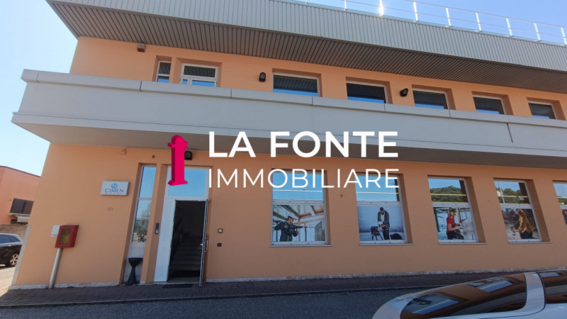Padova, Camin, Ufficio Mq 310 INDIPENDENTE con Ingresso e Piccoli Depositi al piano terra, Sala R...