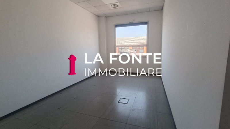 Padova, Camin, Ufficio Mq 310 INDIPENDENTE con Ingresso e Piccoli Depositi al piano terra, Sala R...