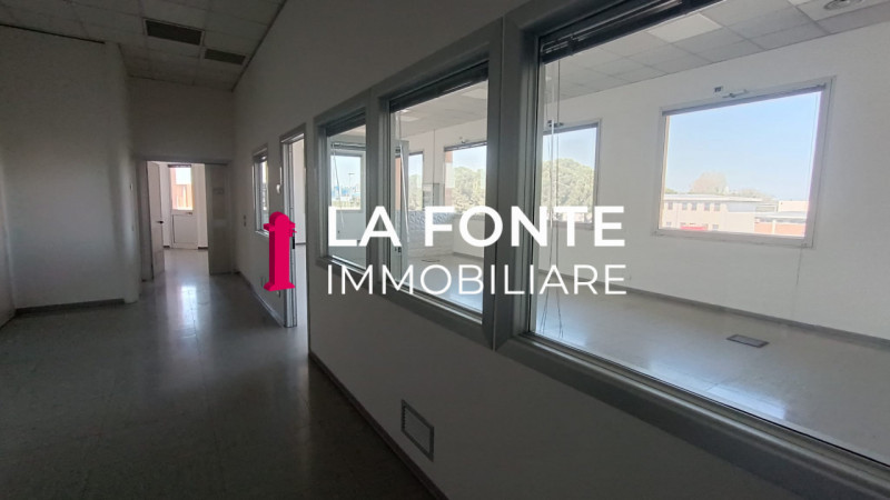 Padova, Camin, Ufficio Mq 310 INDIPENDENTE con Ingresso e Piccoli Depositi al piano terra, Sala R...