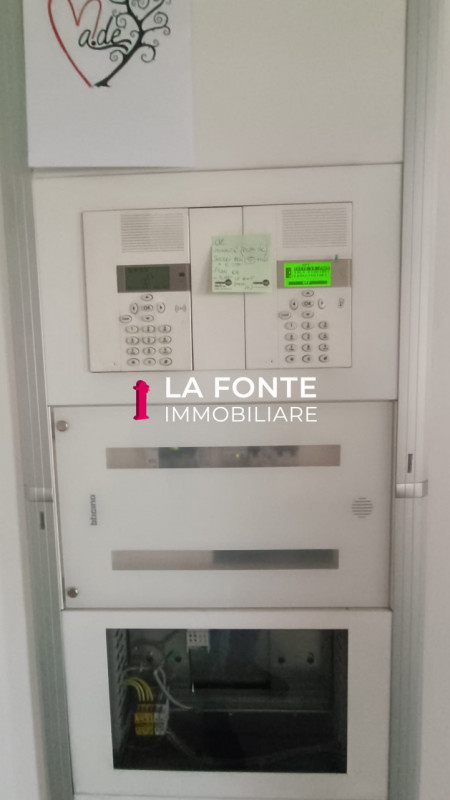 Padova, Camin, Ufficio Mq 310 INDIPENDENTE con Ingresso e Piccoli Depositi al piano terra, Sala R...