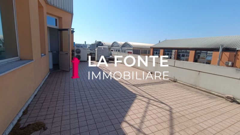 Padova, Camin, Ufficio Mq 310 INDIPENDENTE con Ingresso e Piccoli Depositi al piano terra, Sala R...