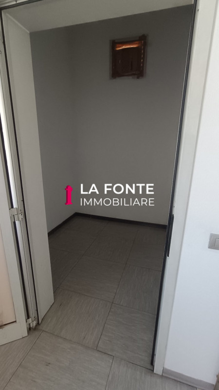 Padova, Camin, Ufficio Mq 310 INDIPENDENTE con Ingresso e Piccoli Depositi al piano terra, Sala R...