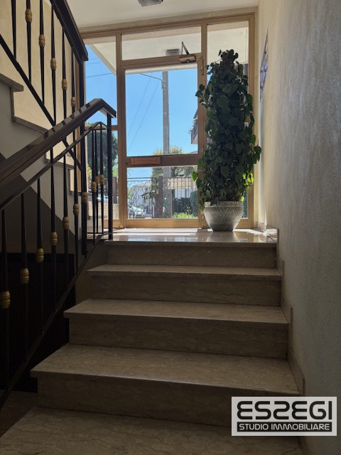 PADOVA*FORCELLINI: Spaziosissimo appartamento situato nel cuore del quartiere di Forcellini, all'...